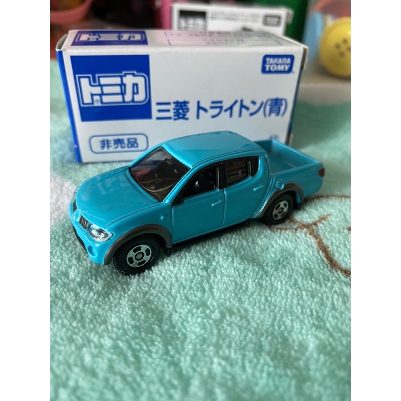 Tomica mitsubishi triton