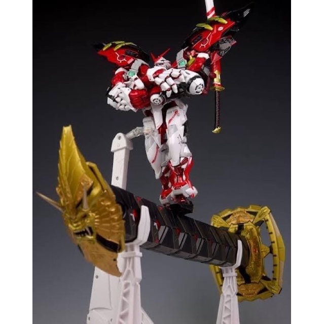 Daban 8814 restock MG 1/100 - Astray Red Frame Powered Red