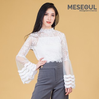 MESEOUL - เสื้อครอปลูกไม้คอตั้ง แขนยาวปลายแขนบาน