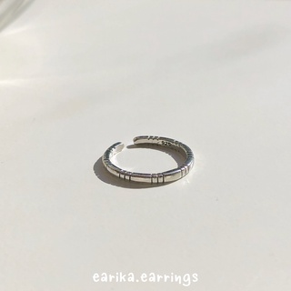 (กรอกโค้ด GG24P ลด 65.-) earika.earrings - triple stripe ring แหวนเงินแท้ ฟรีไซส์ปรับขนาดได้