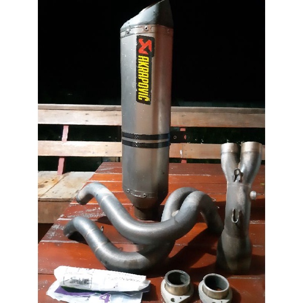 ท่ออะคราโพวิคแท้ - Akrapovic ER 6N