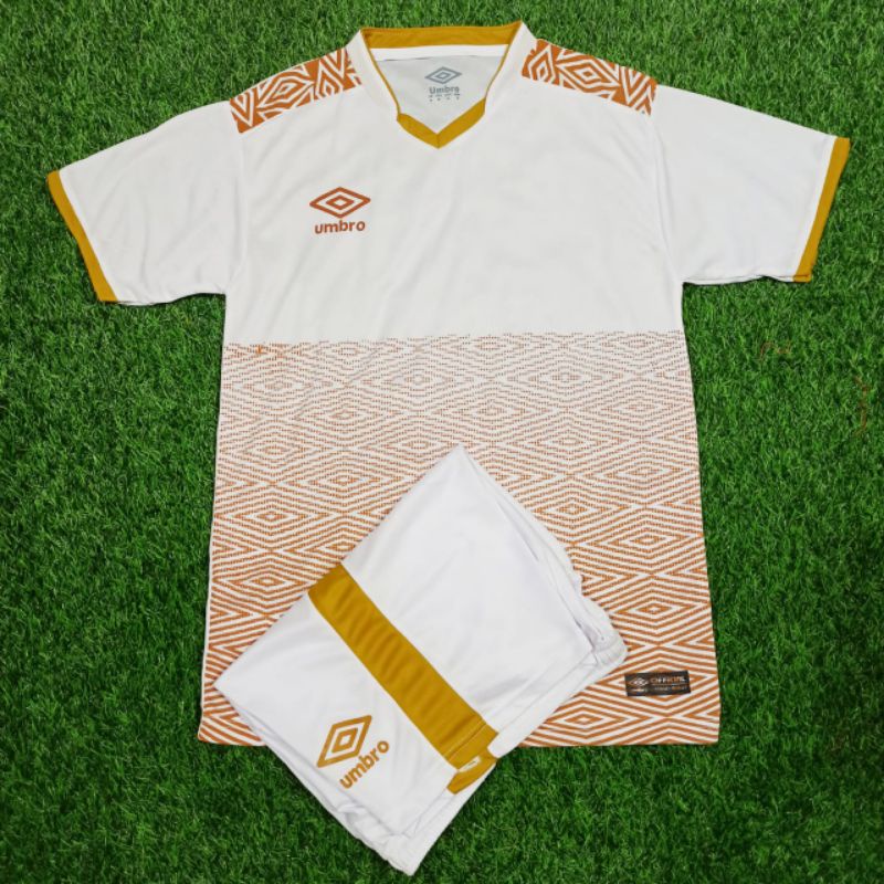 UMBRO JERSEY STELAN FUTSAL FOOTBALL JERSEY UMBRO CLASSIC สีขาวทองสีขาว PSM MAKASSAR 2021 2022