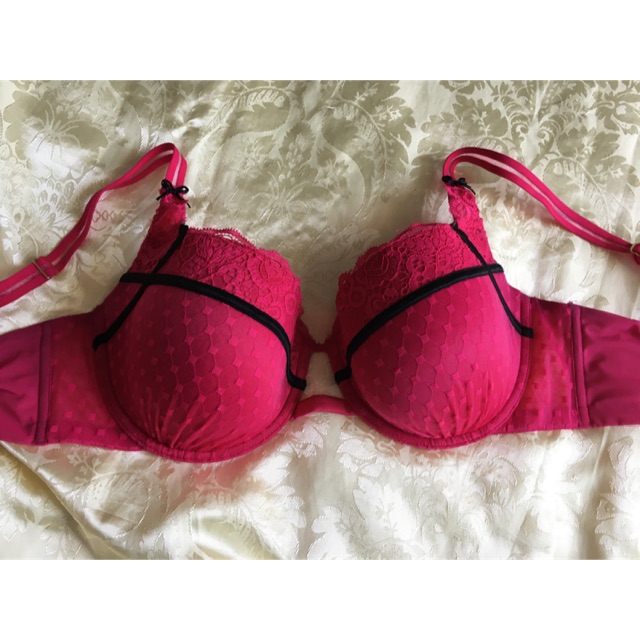 ชุดชั้นในแบรนด์นอก Ashley Graham 36DDD