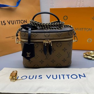 Louis vuitton vanity Grade vip Size 18cm  อปก.fullboxset