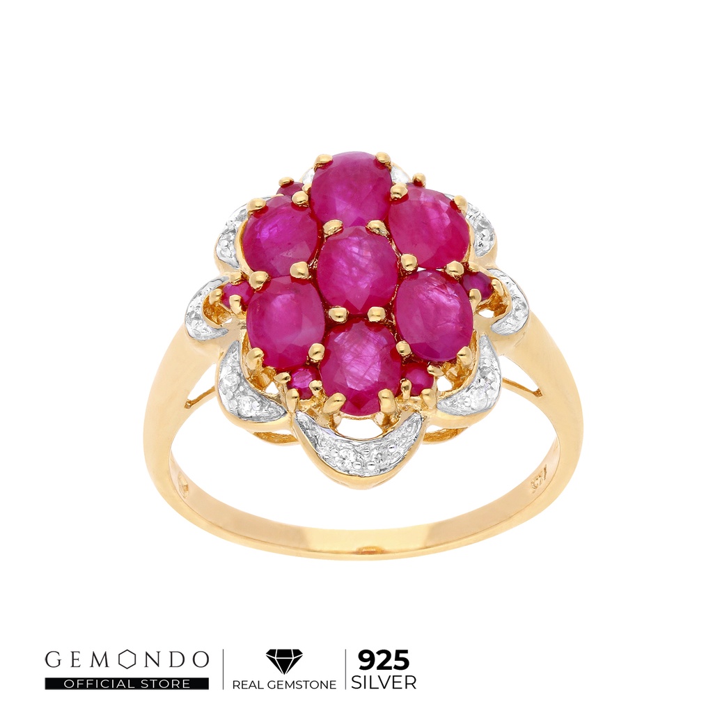 Gemondo แหวนเงินแท้ 925 ชุบทอง 18K ประดับพลอยทับทิม และเพทาย ดีไซน์คลาสสิค ทรงช่อดอกไม้ : แหวนพลอย แหวนทับทิม แหวนทอง