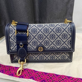 TORY BURCH T MONOGRAM JACQUARD SHOULDER BAG กระเป๋าสะพายไหล่ แบรนด์ทอรี่เบิร์ช ผ้าแคนวาสพิมพ์ลายสัญลักษณ์โลโก้ signature