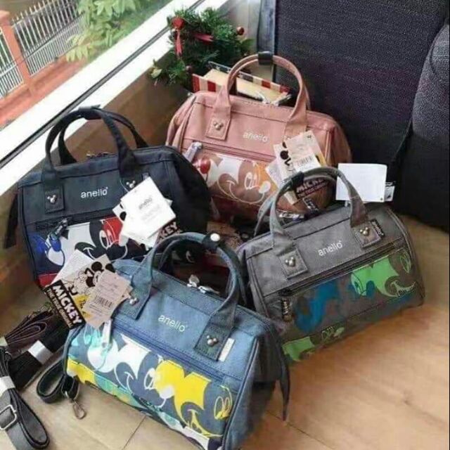 กระเป๋าสะพายข้าง anello mickey mouse