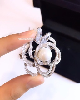 Brooch เข็มกลัดออกงาน พร้อมกล่อง