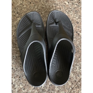 รองเท้า Crocs Womens Sloane Platform Flip Flop W9