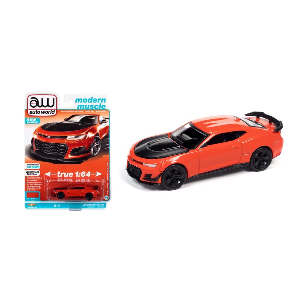 (ล้อยางพรีเมี่ยม) 1:64 รถโมเดล Auto World 2019 Chevy Camaro ZL1 1LE Crush Orange w/Black Hood Modern