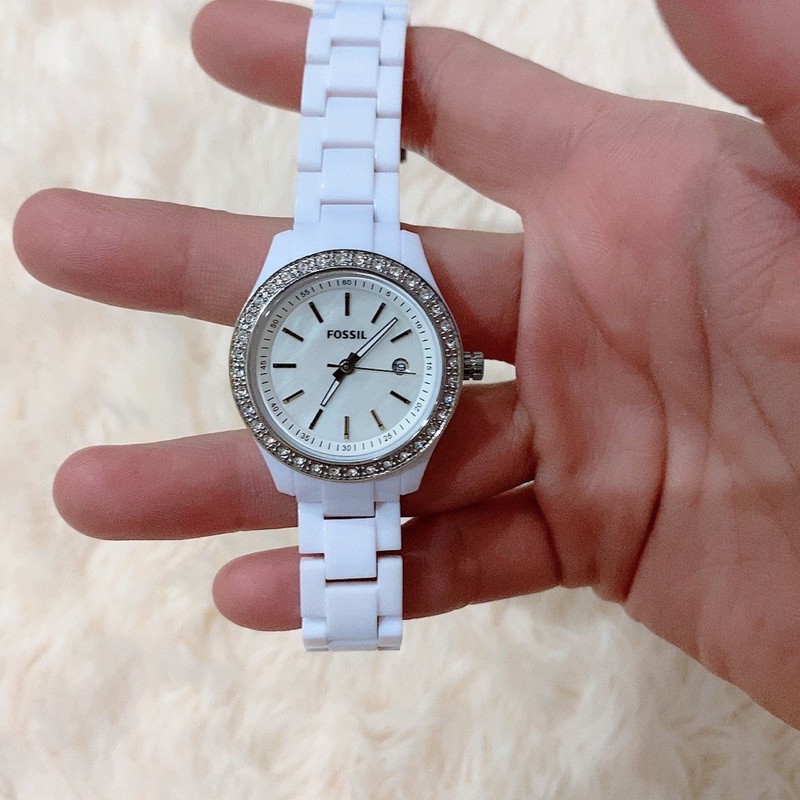 นาฬิกา fossil สีขาว ของแท้100% ใส่งานจริง ถูกสุดๆ ขอคนข้อมือเล็ก