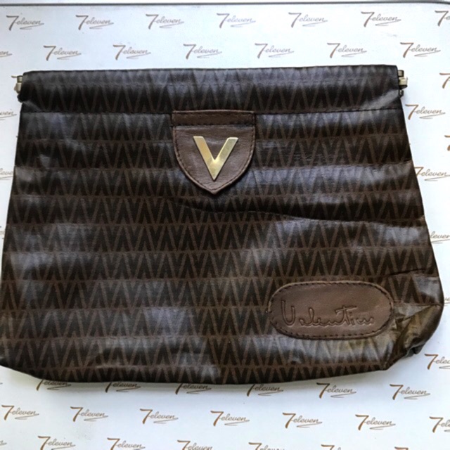 กระเป๋ามือสอง Valentino mario คลัช