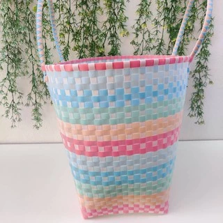 กระเป๋าสานเส้นพลาสติก สวยๆ ซุปเปอร์จัมโบ้ กว้าง25.5ยาว46สูง37CM ขอบปากกระเป๋า