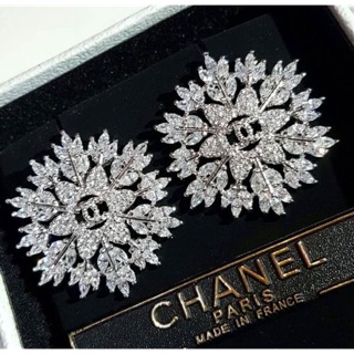 Snow flake Diamond Earring   ต่างหูเพชรเกล็ดหิมะ