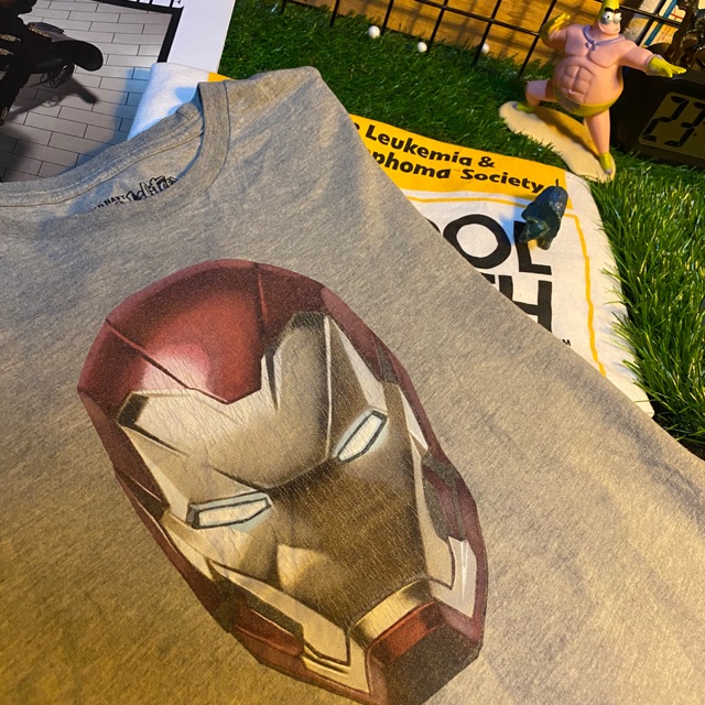 Iron man  Size S-M.  19-25.5 ตะเข็บคู่ มีข้าง มีสกรีนร้าว Price 70 baht สภาพ 8.5/10  #เสื้อมาเวล #เส