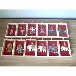 ของฝากจากเมืองไทย กล่องเข็มกลัดลายไทย
