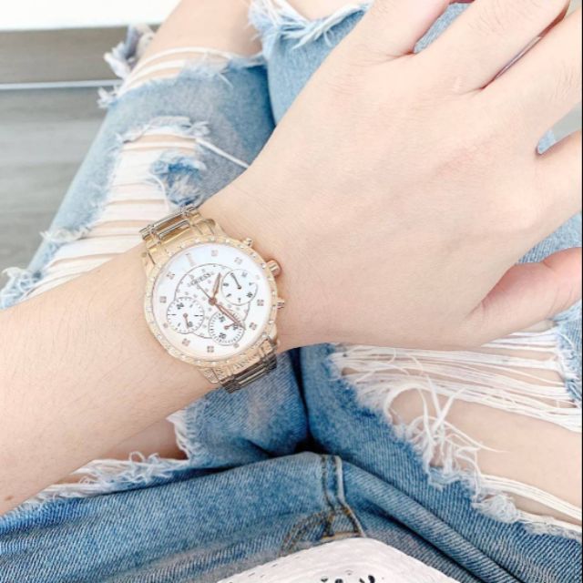 นาฬิกาข้อมือ GUESS Rose Gold