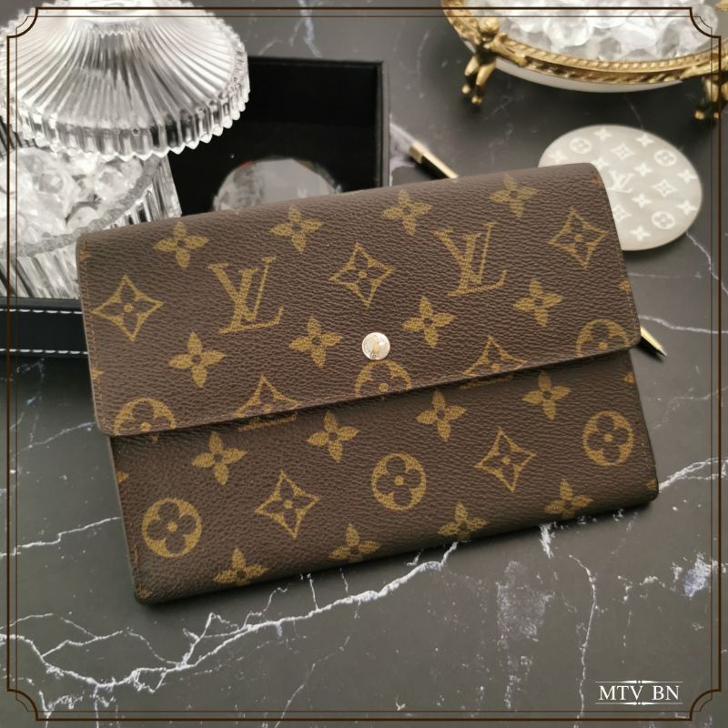 กระเป๋า​ Louis Vuitton​ มือสอง