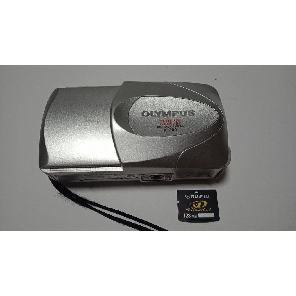 Olympus X-200 (3X Zoom) พร้อม XD Card มีขนาด 128 MB