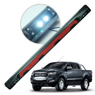 กันรอยฝากระบะท้าย มีไฟ LED สีผิวส้ม,แดง 1 ชิ้น สำหรับ ฟอร์ด Ford เรนเจอร์ Ranger ปี 2012 2015 2016 2017