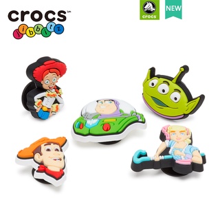 jibbitz crocs charms เรื่องของของเล่น จิ๊บบิท ติด รองเท้า crocs  ตัวติดรองเท้า ชุด 5 ชิ้น