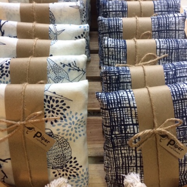 ถุงผ้าฝ้ายเมืองพิมพ์ลาย พับได้ ของขวัญปีใหม่ ของชำร่วย  ของรับไหว้ งานแต่งงาน ของขวัญงานเกษียณ