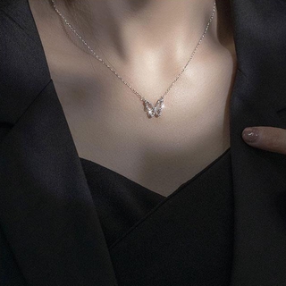 สร้อยคอ Beautiful Butterfly Pendant Necklace Elegant Crystal Silver Chain Necklaces for Women Jewelry Accessories Gift