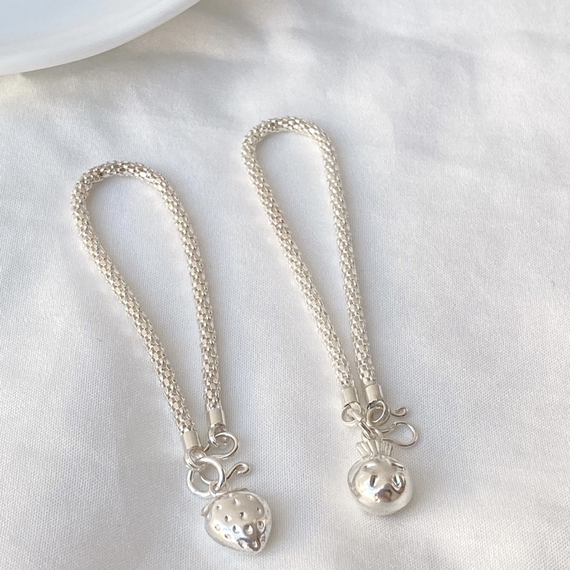 Yourdays/สร้อยข้อมือห้อยจี้ถุงเงิน,จี้สตอเบอร์รี่/Tung-ngern & Strawberry Bracelets
