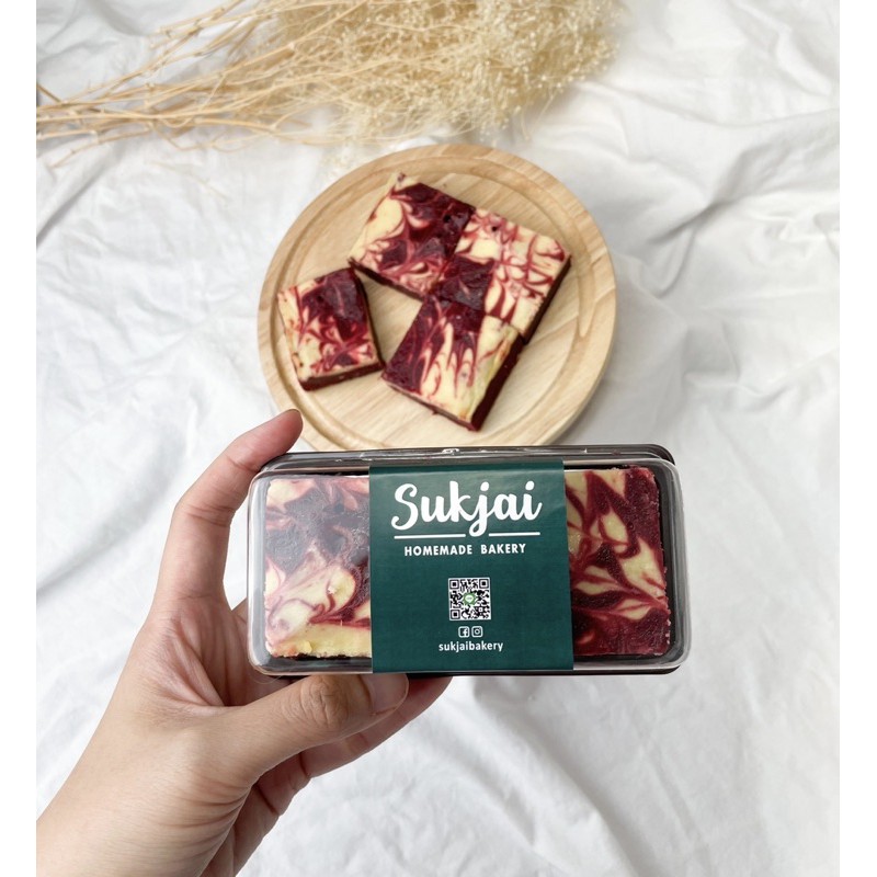 เรดเวลเวทบราวนี่ Red velvet brownie