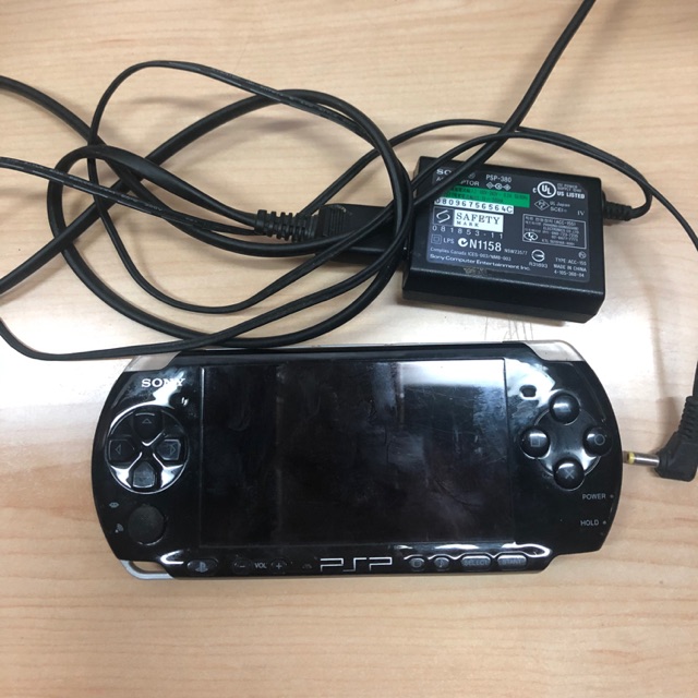 PSP3000 มือสองเครื่องแปลง+ เมม 8gb (พร้อมเกม)