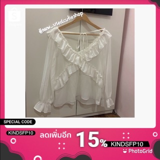 ส่งต่อมือ 1 เสื้อซีทรูระบายหน้า มีโบว์ผูก จากร้าน butterscotch_closet ราคา 180 รวมส่งลทบ.