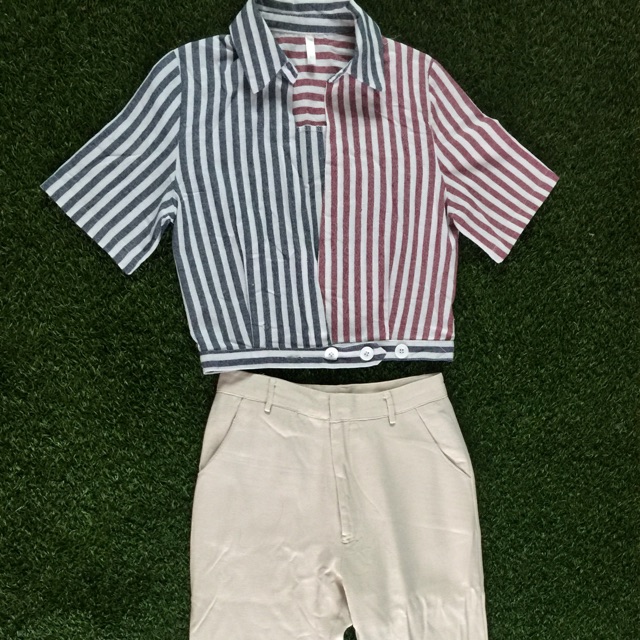 ชุดเซ็ท2ชิ้นเสื้อลายริ้ว กางเกงขายาวสีครีมม้านิดๆ มือ2 สภาพดี ป้ายJariya