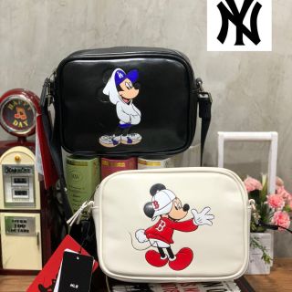 กระเป๋าสะพาย MLB X Disney Camera Crossbody Bag