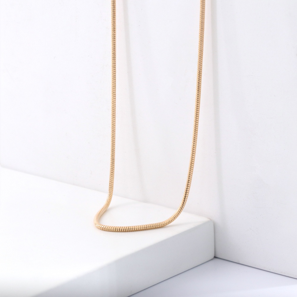 Xuping สร้อยคอทองคําปลาไหลทรงกลม 1.5 มม./45 ซม. kkt O 0111421115