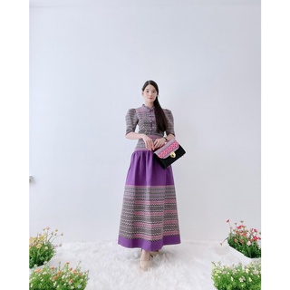 ชุดเช็ตเจ้าหญิงหวานๆ เสื้อเป็นแขนพองแบบเจ้าหญิงทรงสวยใส่สบาย  กระโปรงสม็อคหลังมีกระเป๋าให้ทั้งสองข้าง