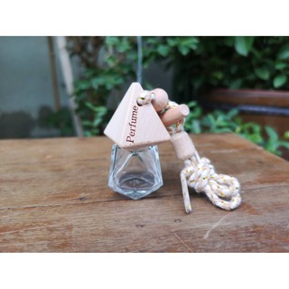 ขวดน้ำหอมติดรถยนต์รูปสามเหลียม ขนาด 8 ml เชือก ลด 50 บาท ใส่โค้ด WSEP7CL4