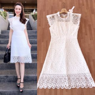 งานน่ารักมี3สี!!! M-L Mini Dress เดรสลูกไม้ขาวทอลายดอกไม้ งานป้าย Love Love