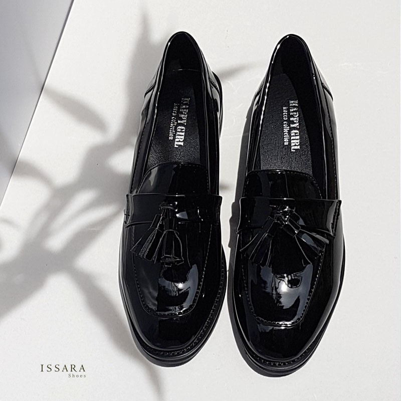 Issara Shoes Loafer classic Black รองเท้าหนังเคลือบแก้วมันเงา ดีเทลพู่คู่หน้า รองเท้าคัชชูผู้หญิง