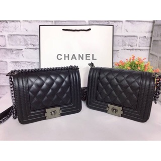 กระเป๋าแฟชั่น ทรง CHANEL BOY 8" ลาย X สายปรับ