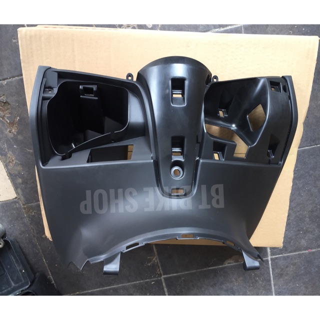 บังลมกลาง Pcx125-150 ปี 10-13 เท่านั้น (แท้ศูนย์)มีครบทุกสีเดิมศูนย์ (สามารถกดเลือกสีเวลาสั่งซื้อได้เรยนะคะ)
