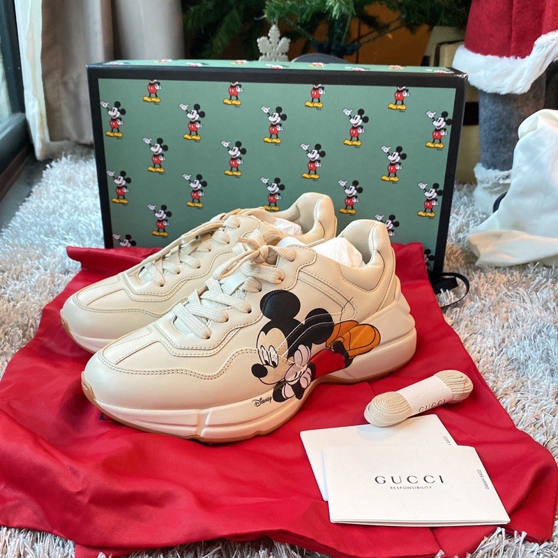 New‼️ Gucci rhyton mickey sneakers size 37 ปี2020 ของใหม่ ไม่เคยใส่ ราคาดีม๊ากกกก ❤️❤️ ลายนี้ต้องมี 