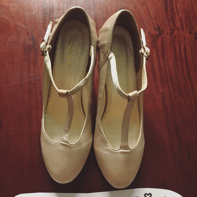 รองเท้าออกงานแบรนด์ญี่ปุ่น Axes Femme