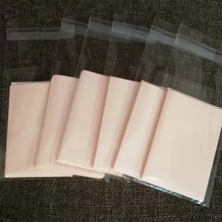 กระดาษซับหน้ามันเป็นเนื้อฟิล์ม คุณภาพดีมากๆ มี 50 แผ่น/ห่อ ห่อละ 60 บาท