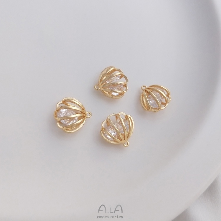 【 เครื่องประดับ DIY 】จี้หอยเชลล์ ชุบทอง 14k ประดับเพทาย สําหรับตกแต่งภายใน สร้อยข้อมือ ต่างหู DIY【จี้ / ลูกปัดห้อย/จี้สร้อยคอ/จี้ทอง/จี้ห้อย】