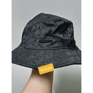 michael kors bucket hat with logo in black