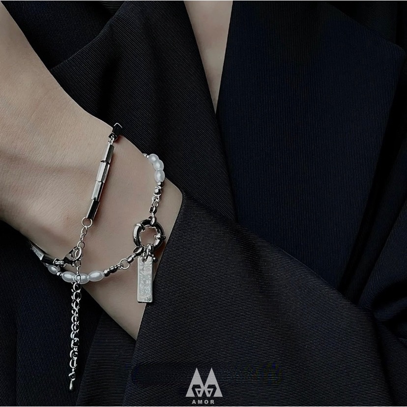 สองชิ้นชุดสร้อยข้อมือมุกสแตนเลสลมเย็น สร้อยข้อมือหญิง อิน ฝูงชนขนาดเล็กความรู้สึกการออกแบบที่เรียบง่ายความรู้สึกสูง