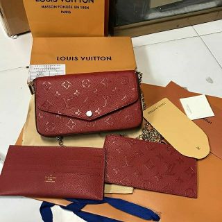 LOUIS VUITTON