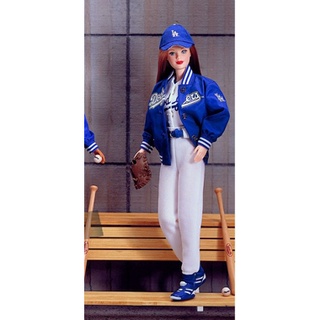 **กล่องไม่สวย** LOS ANGELES DODGERS BARBIE DOLL COLLTORS EDITION REAL WOODEN BAT 23882 #199#