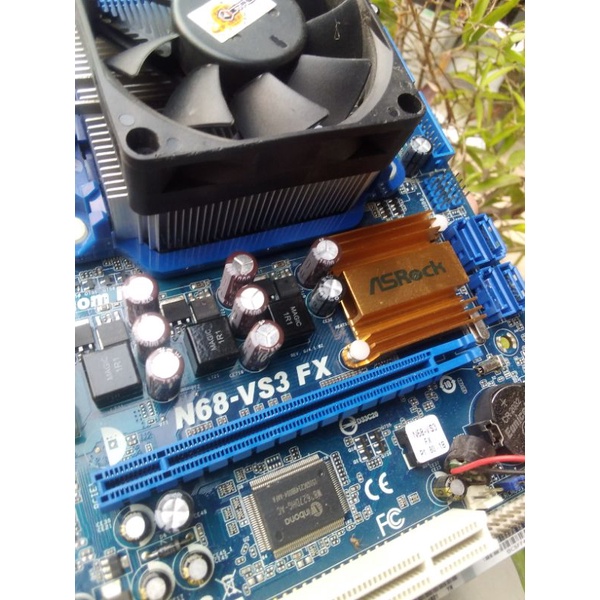 เมนบอร์ด ASROCK AM3+ N68-VS3 FX ddr3 พร้อม CPU x2-250 พัดลม ฝาหลัง