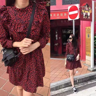 New in ❤️สินค้าพร้อมส่ง มินิเดรสแขนยาวลายเสือดาวแบบแบรนด์ZARAค่ะ ชุดเย็บแต่งระบายรอบไหล่  กระโปรงเย็บเป็นชั้นๆ